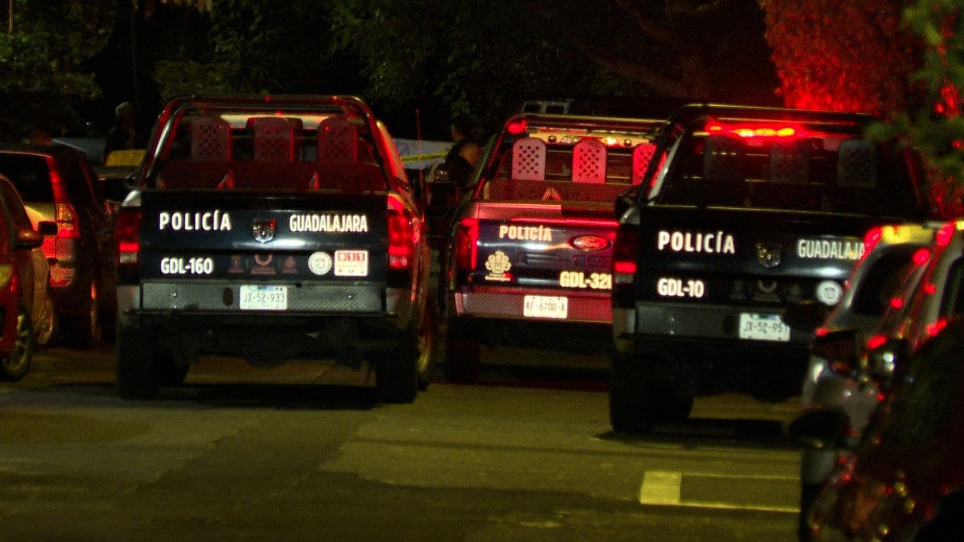 Hombre Recibe 6 Puñaladas en Riña Vecinal en Guadalajara; Está Grave