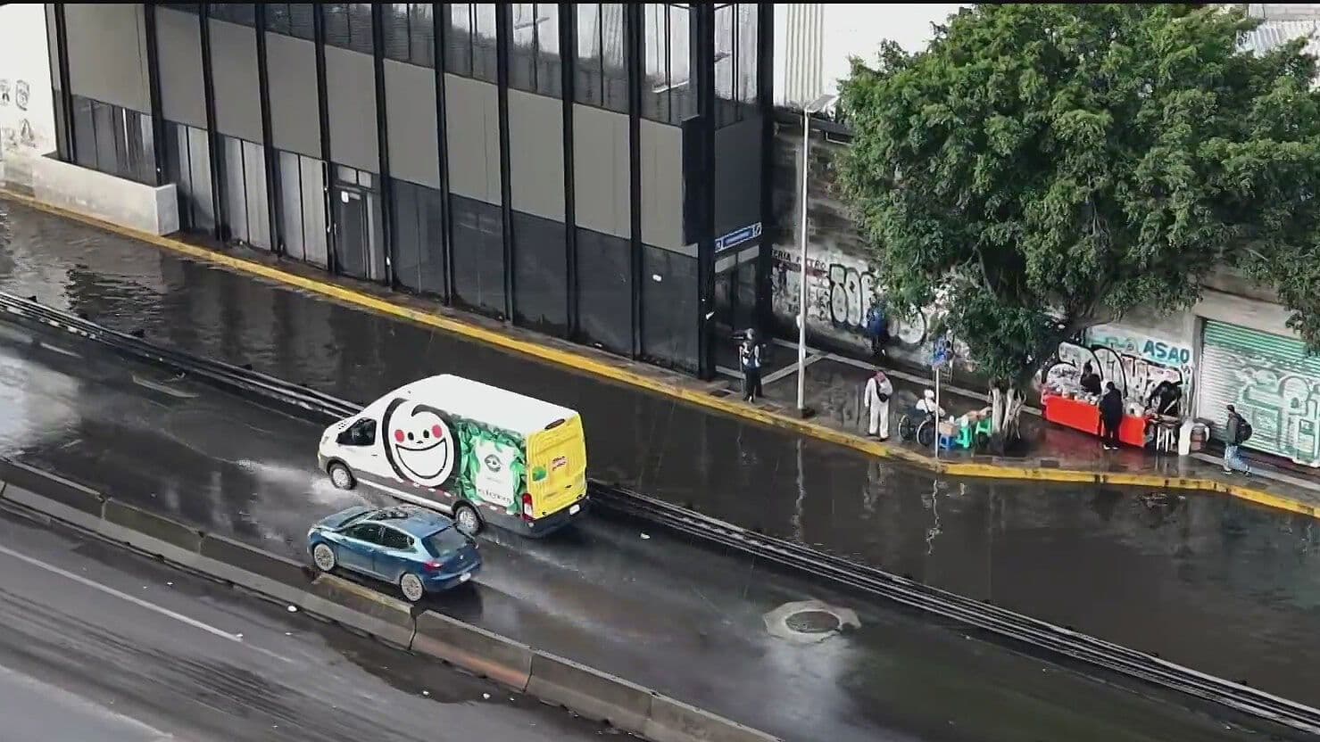 Encharcamiento en Carriles Laterales de la México-Puebla