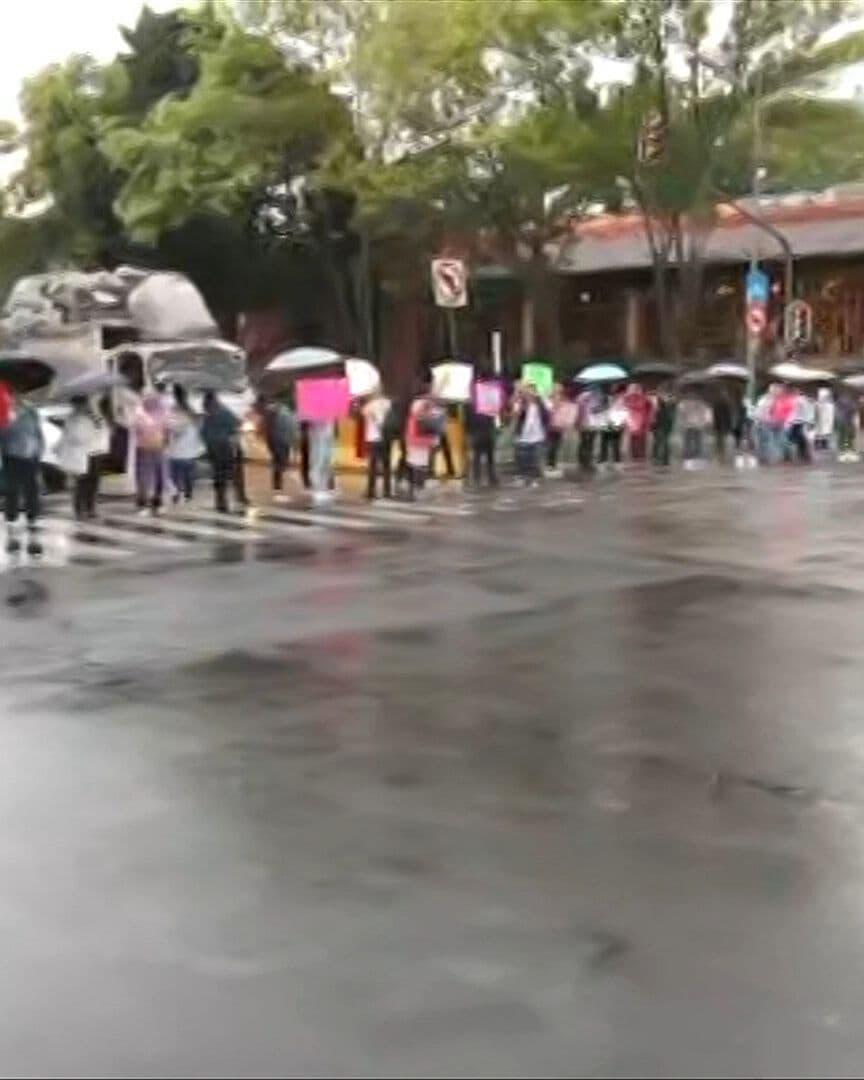 Maestras de Cendis Bloquean Insurgentes Tras Protesta en Metro Hidalgo
