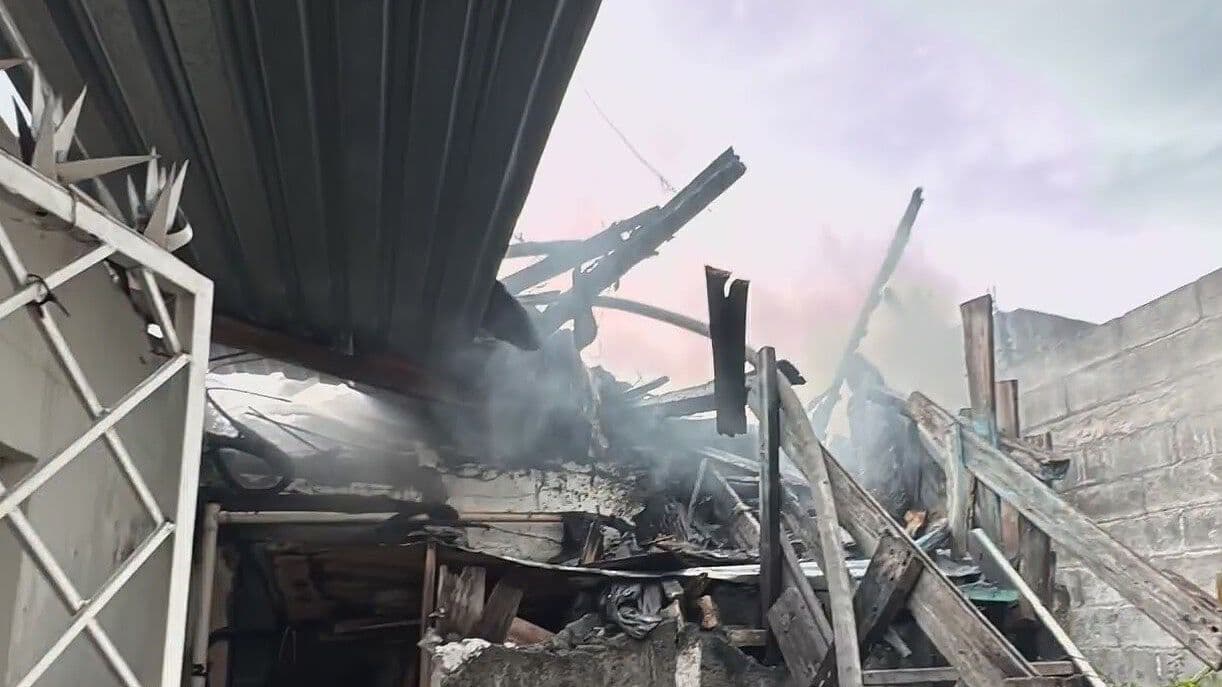 Moviliza Incendio donde Cae un Rayo en Monterrey