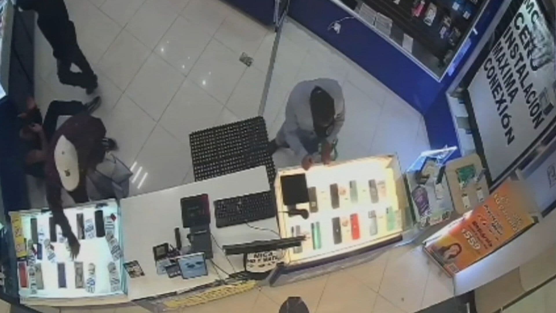 Video: Captan Robo de Decenas de Celulares en Menos de Un Minuto en Edomex