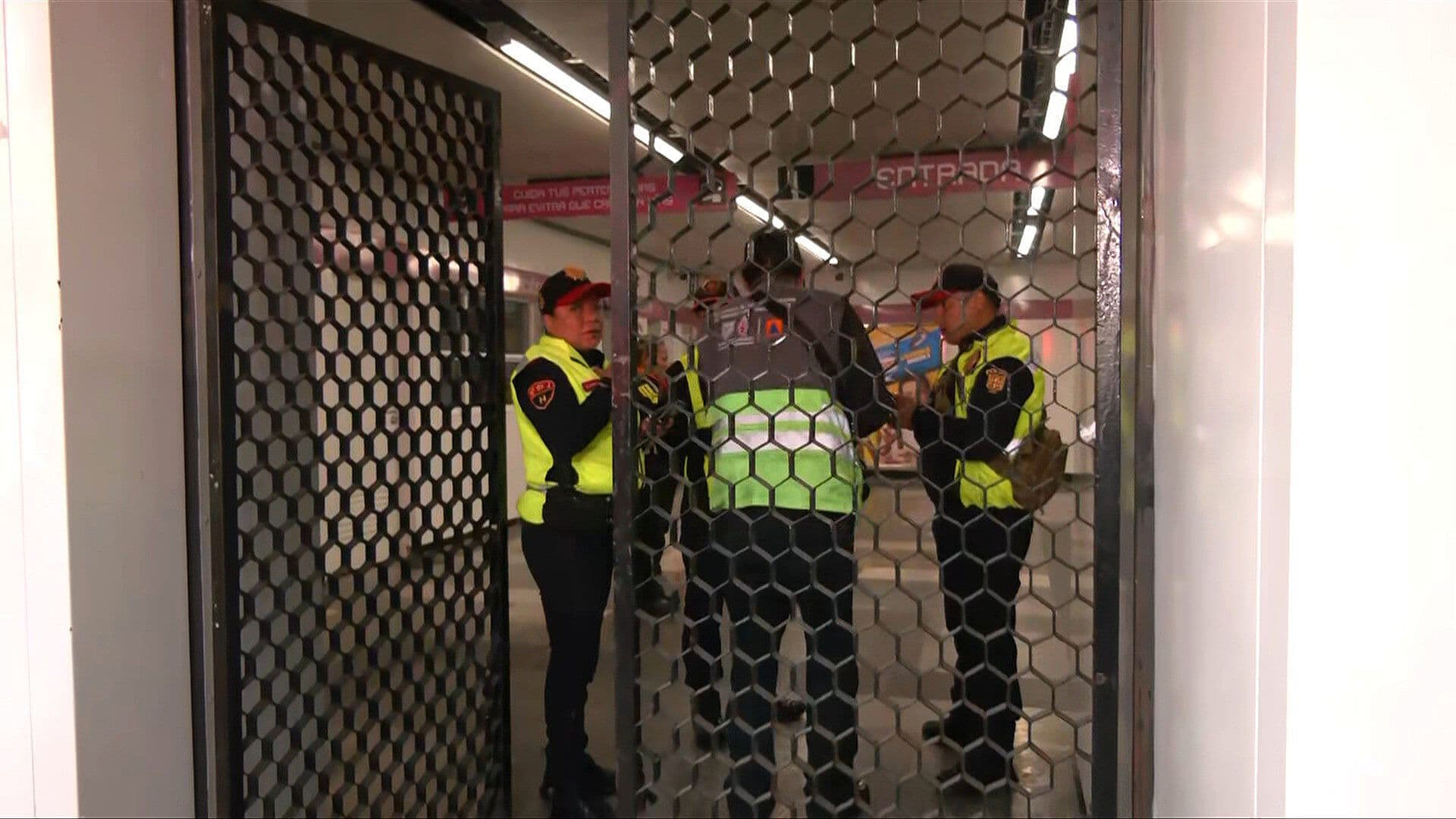Estaciones Cerradas de la L1 del Metro CDMX: Servicio Provisional por Intensa Nube de Humo