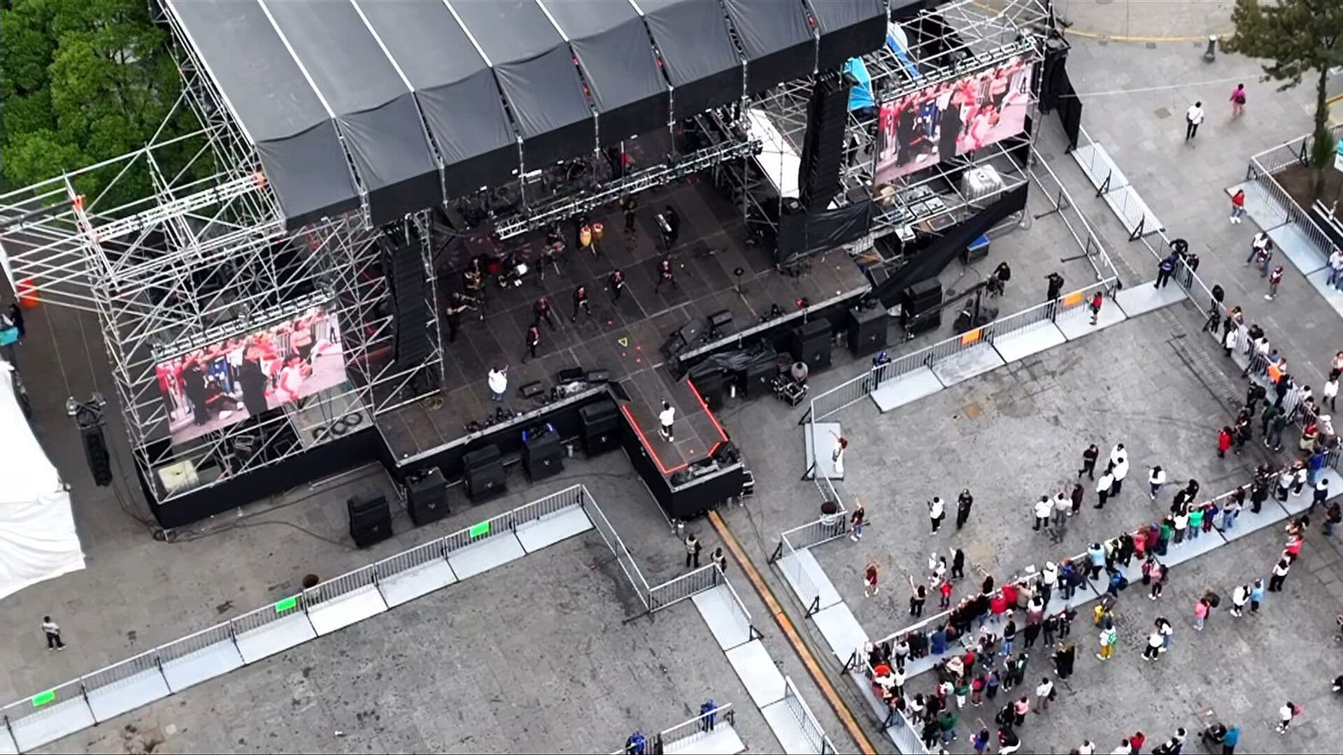 Iztapalapa Festeja el Grito de Independencia con Show de Drones y Pancho Barraza