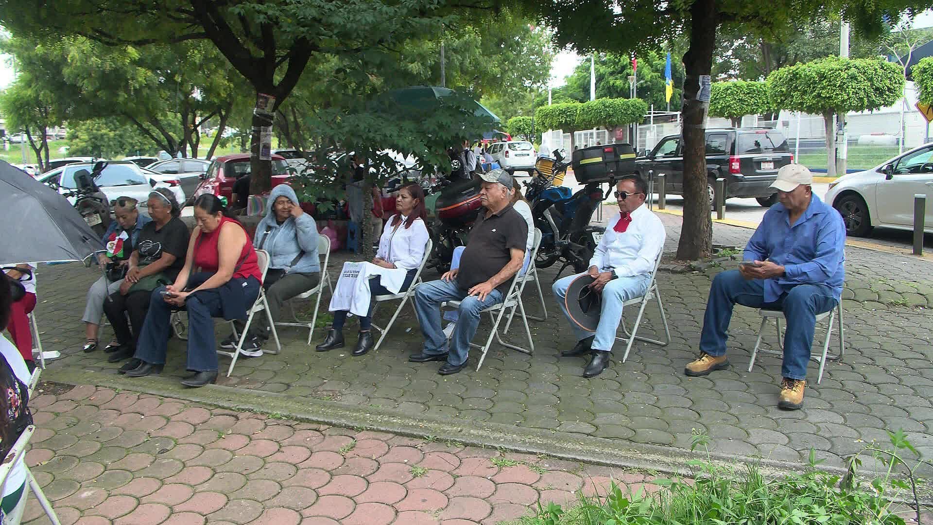 Colectivo FUNDEJ Coloca Fichas de Búsqueda en SEMEFO
