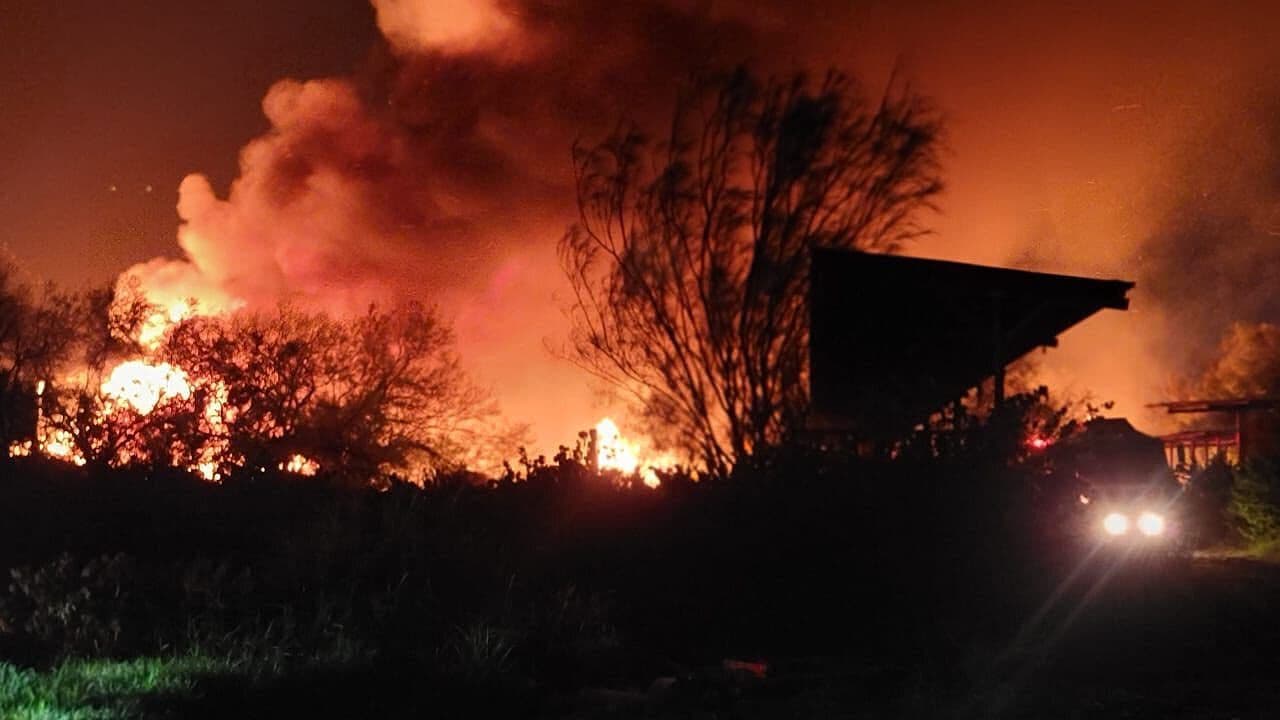 Moviliza Incendio en Tarminera Clandestina en Pesquería, NL
