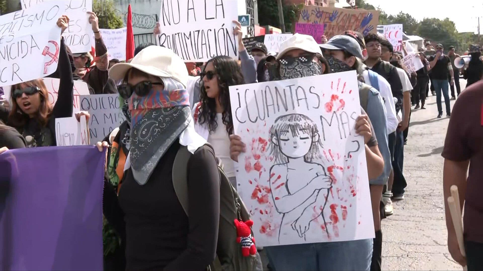 Marchan en Cuernavaca para Exigir Castigo por Asesinato de Claudia Tacoronte