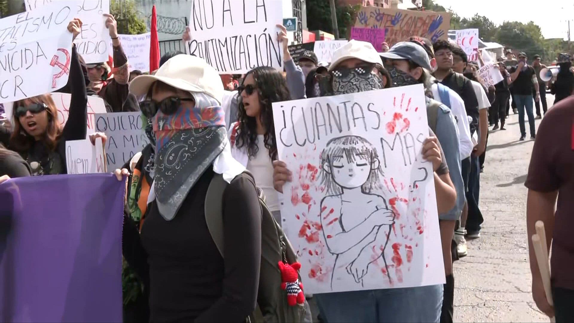 Marchan en Cuernavaca para Exigir Castigo por Asesinato de Claudia Tacoronte