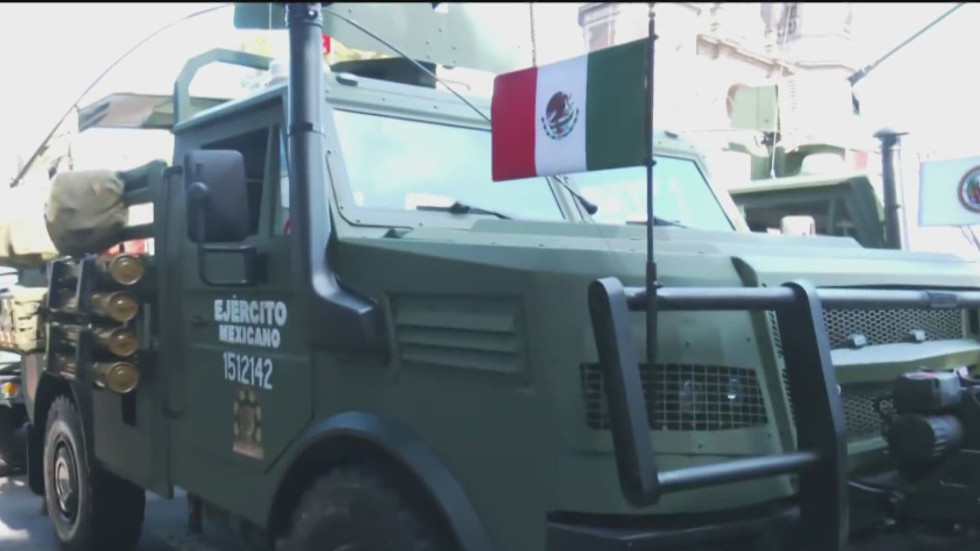 Por Primera Vez Exhiben Vehículos Holakan en Desfile Cívico-Militar