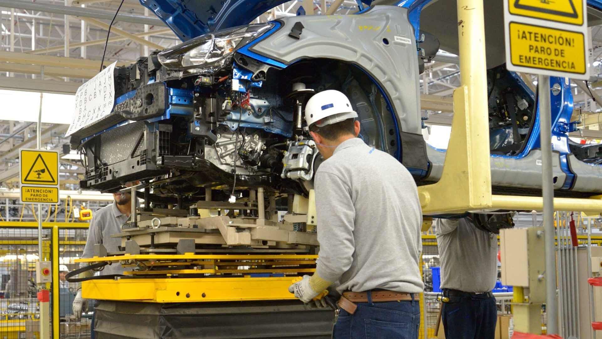 Armadora de Autos en Puerto Interior Podría Atravesar una Crisis y Afectar al Personal