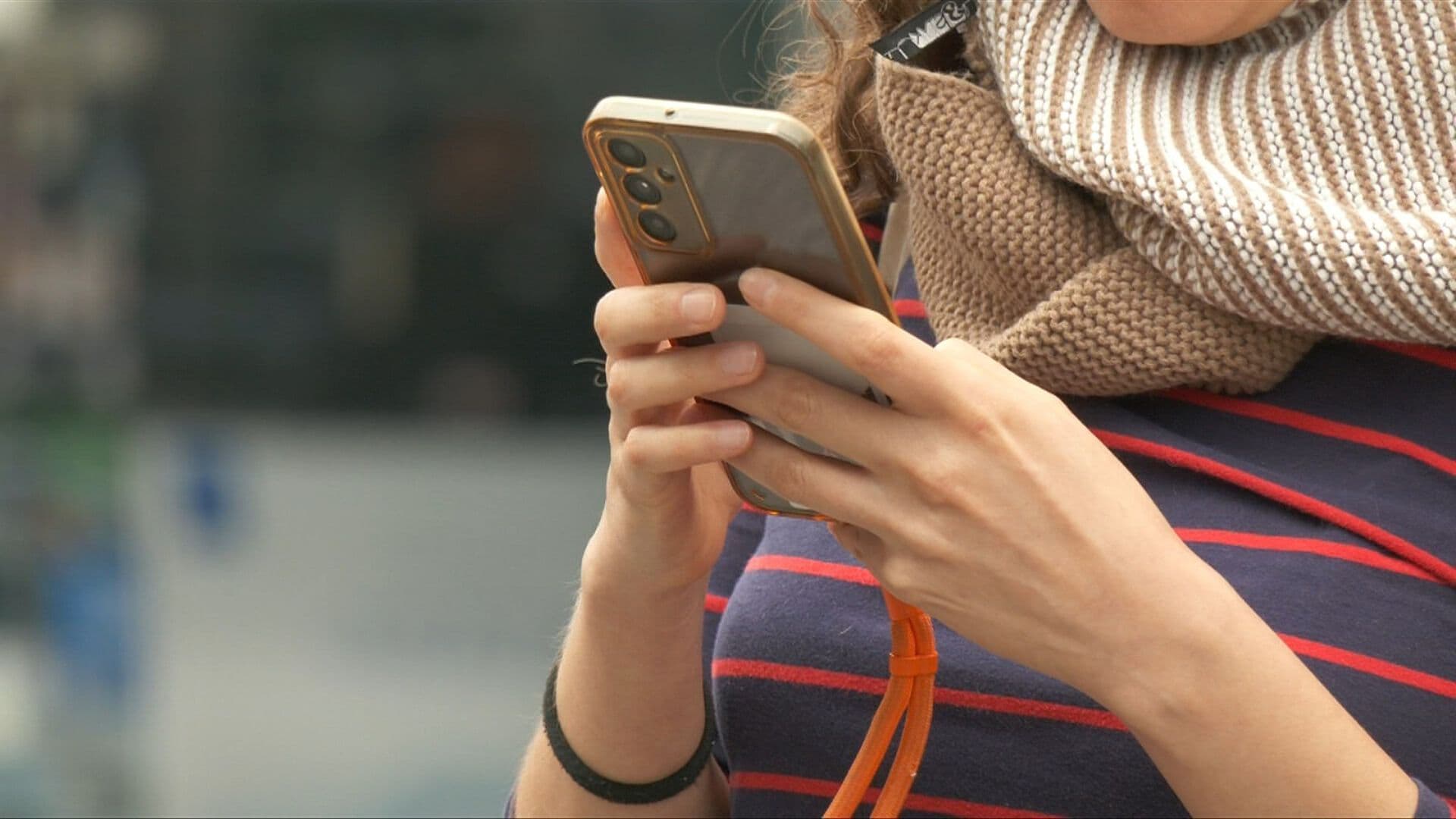 Doxxeo y Deepfakes Aprovechan la IA para Traspasar Violencia de Género en Redes Sociales