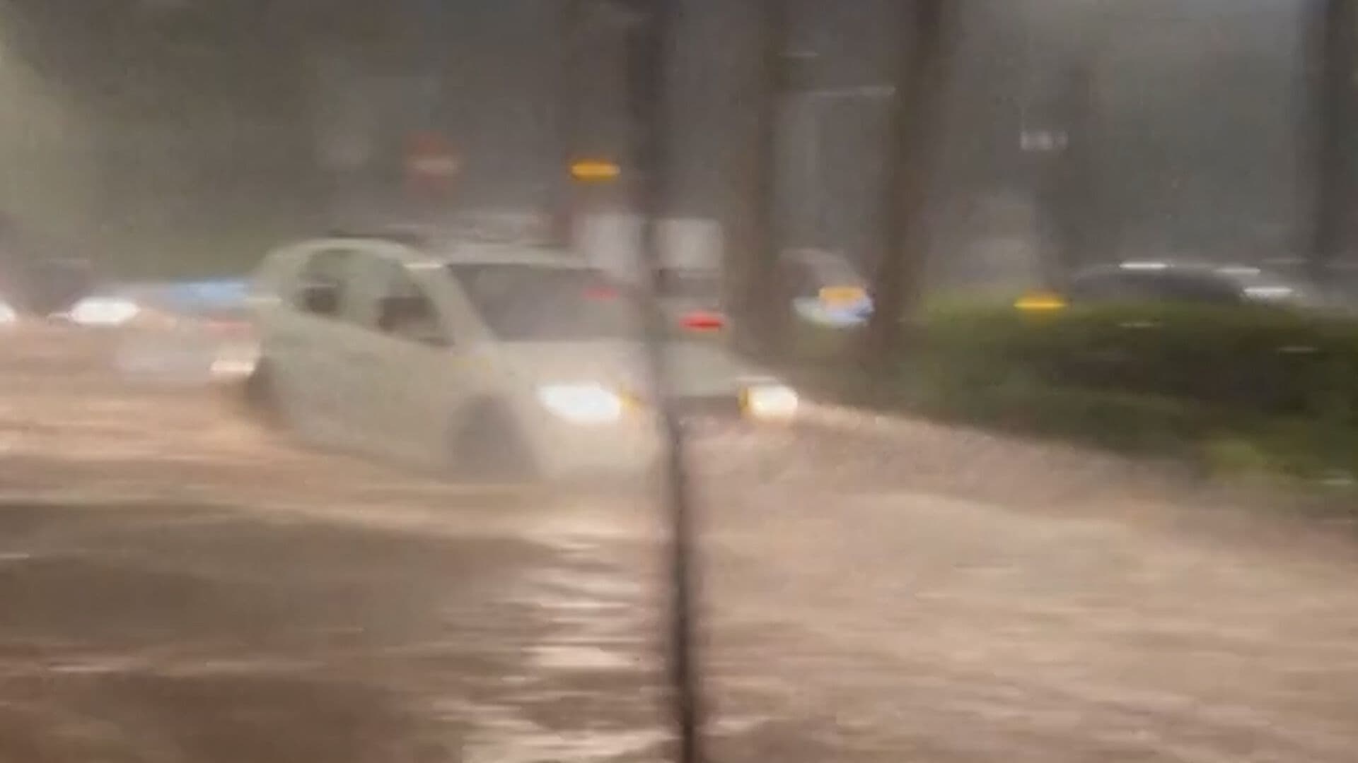 Valencia y Cataluña Queda Bajo el Agua por Lluvias