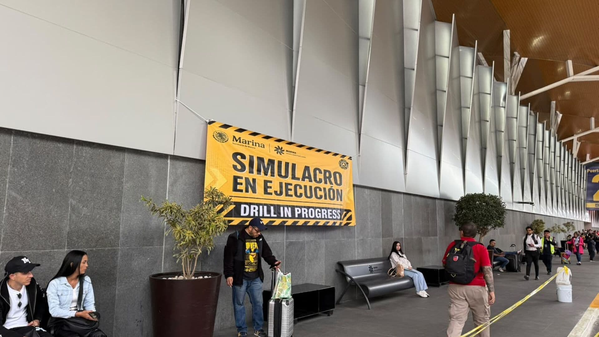 Cronología: Realizan Simulacro de Sismo en el AICM; Esto Dijeron los Participantes