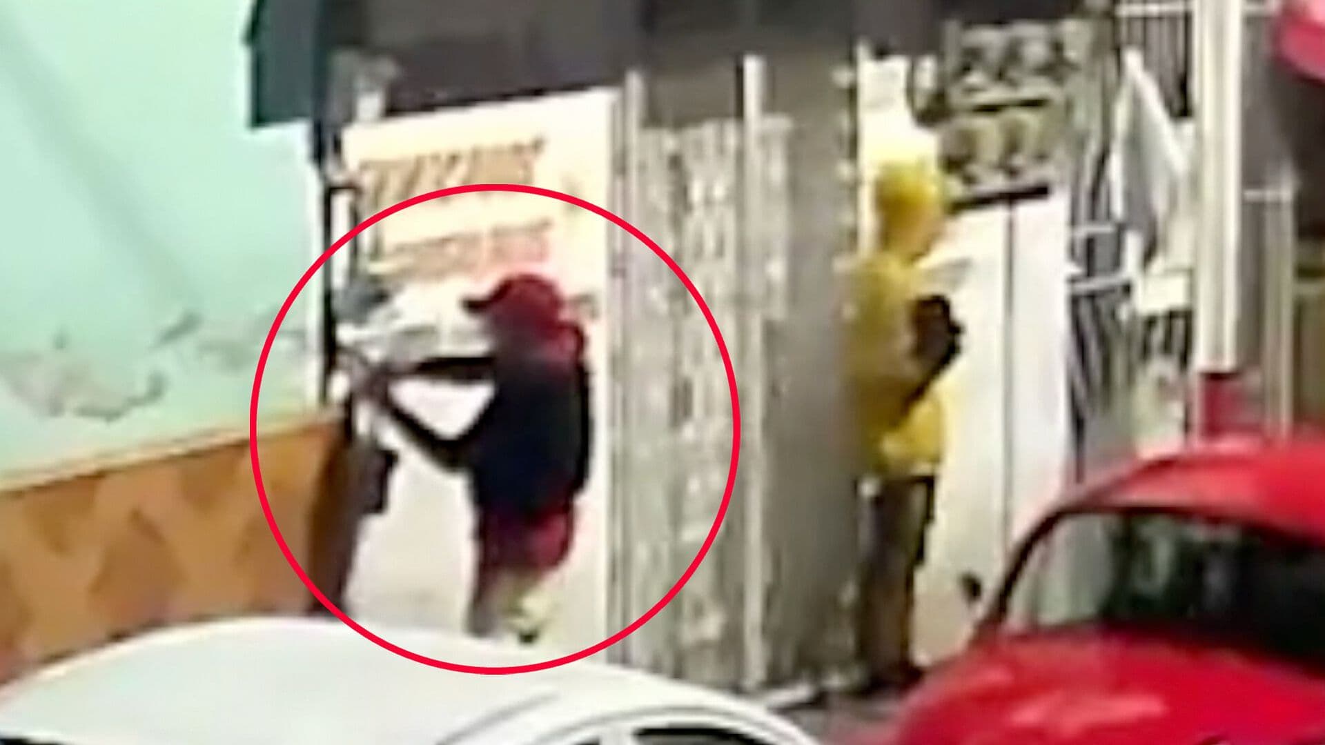 Video Dos Ladrones Intento Robo Tubería Gas Colonia Santa Bárbara Puebla