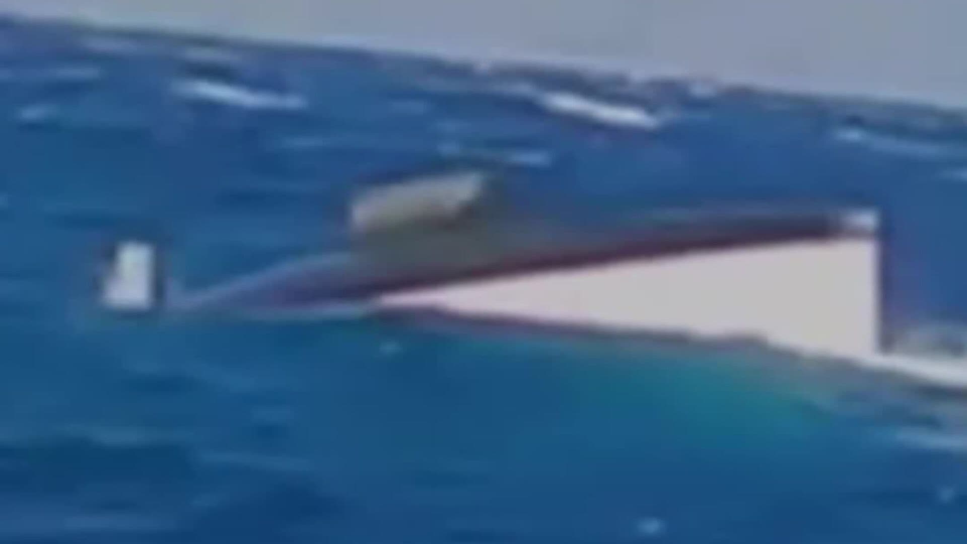Rescatan a Turistas a Punto de Ahogarse en Grecia