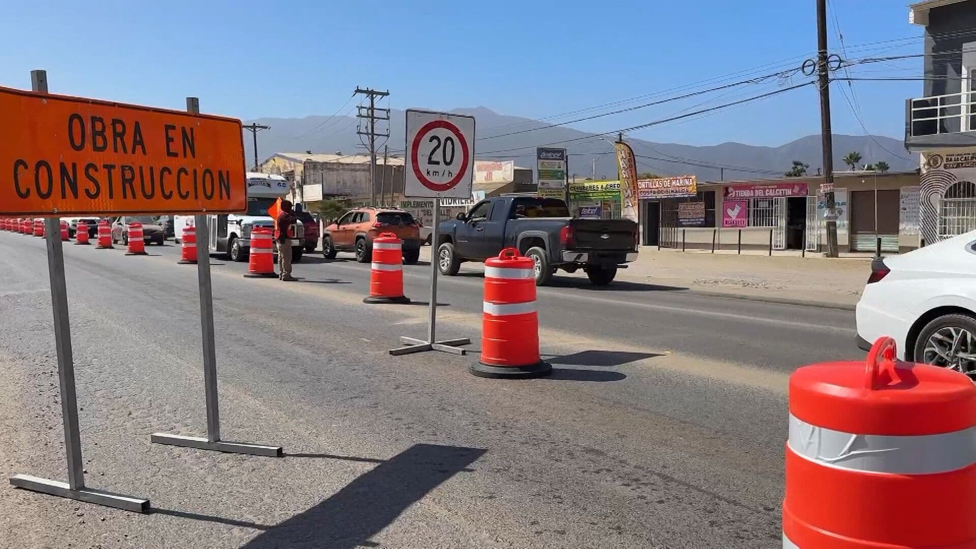 Comerciantes Advierten Afectaciones por Obras del Bulevar Maneadero en Ensenada