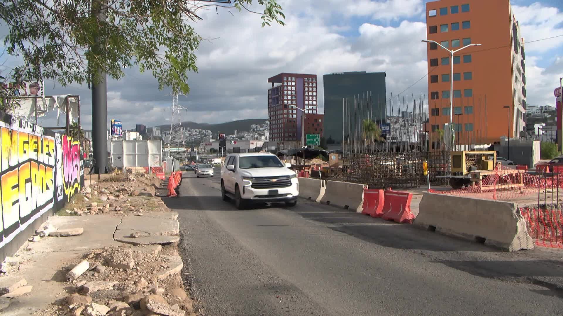 Obras del Puente de la Familia Complican Tránsito en SLP a la Salida a Guadalajara