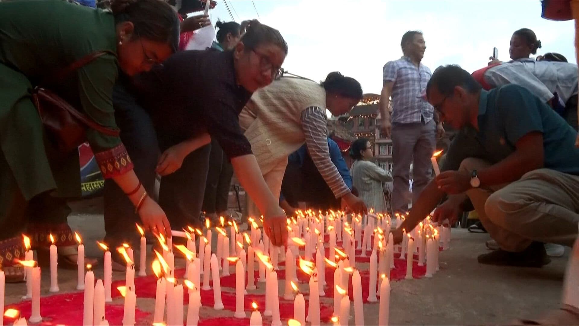 Organizan Vigilia por Personas Desaparecidas tras Riada en Nepal