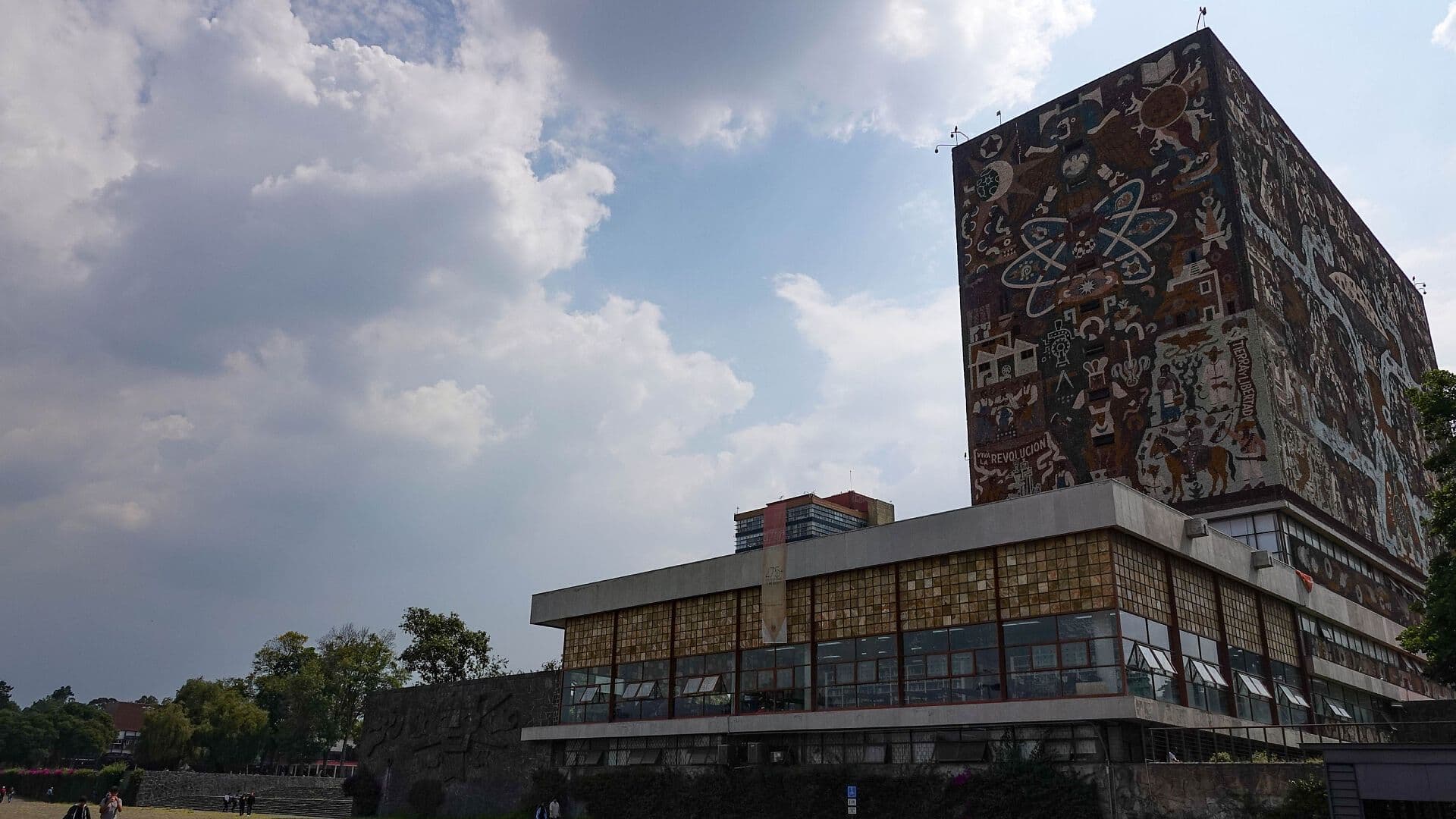 UNAM Ofrece Programas de Atención Psicológica Gratuita para Estudiantes