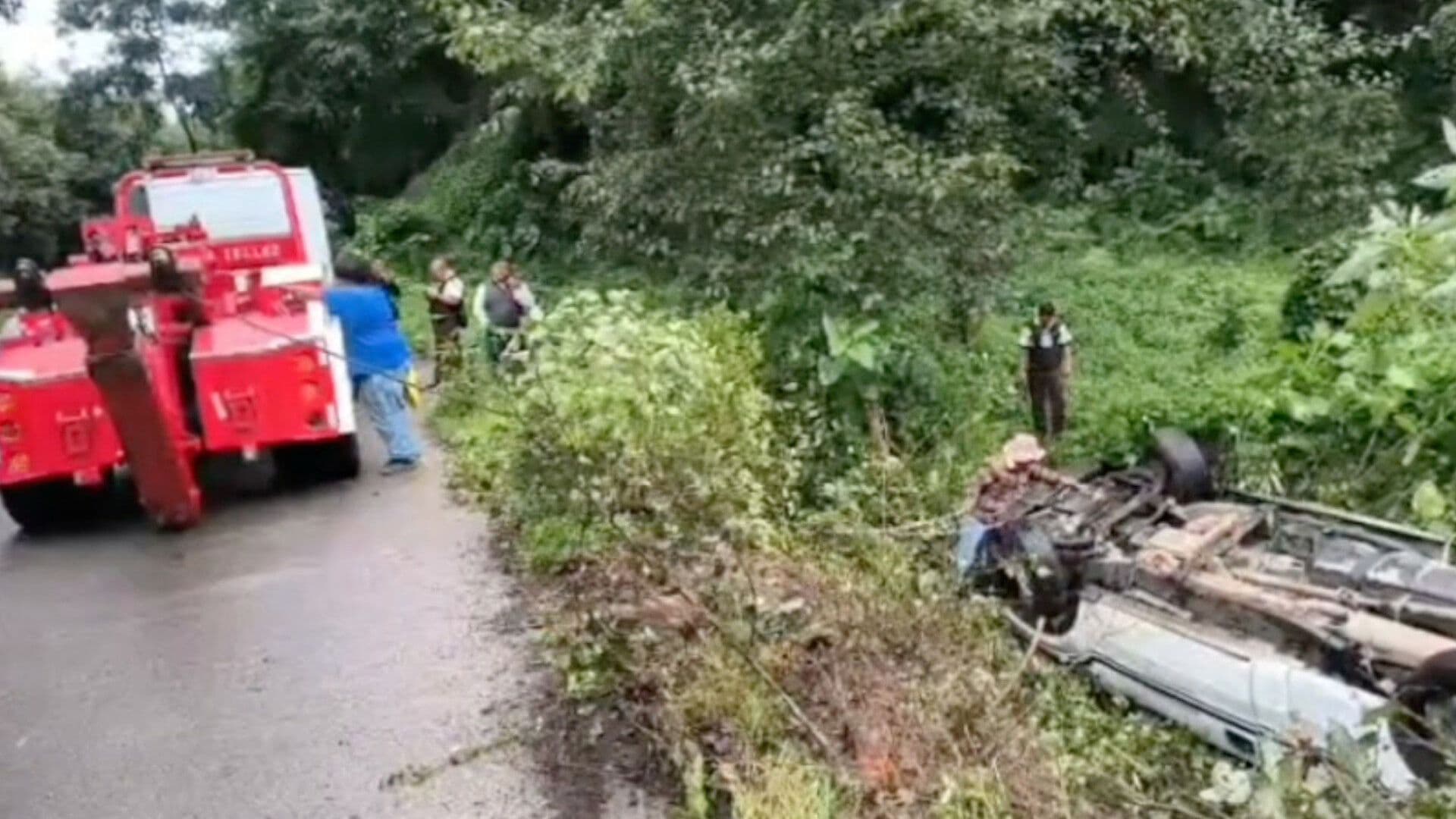 Accidente Volcadura Camioneta Transporte Valores Arco Sur Teziutlán Puebla