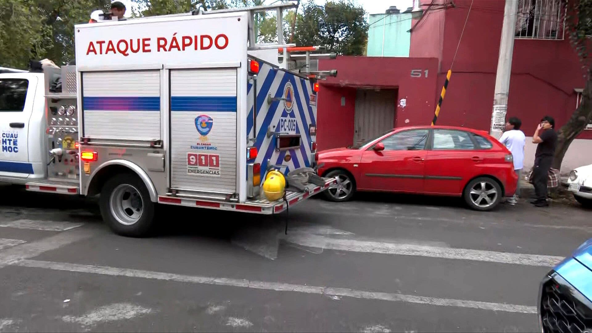 Conato de Incendio por Veladora en Moviliza a Bomberos en CDMX