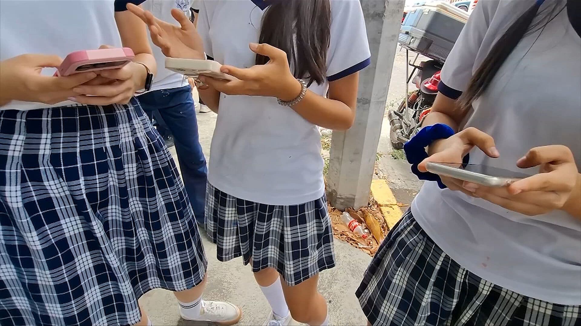 Estas Escuelas en México Tienen Prohibido el Celular: SEP