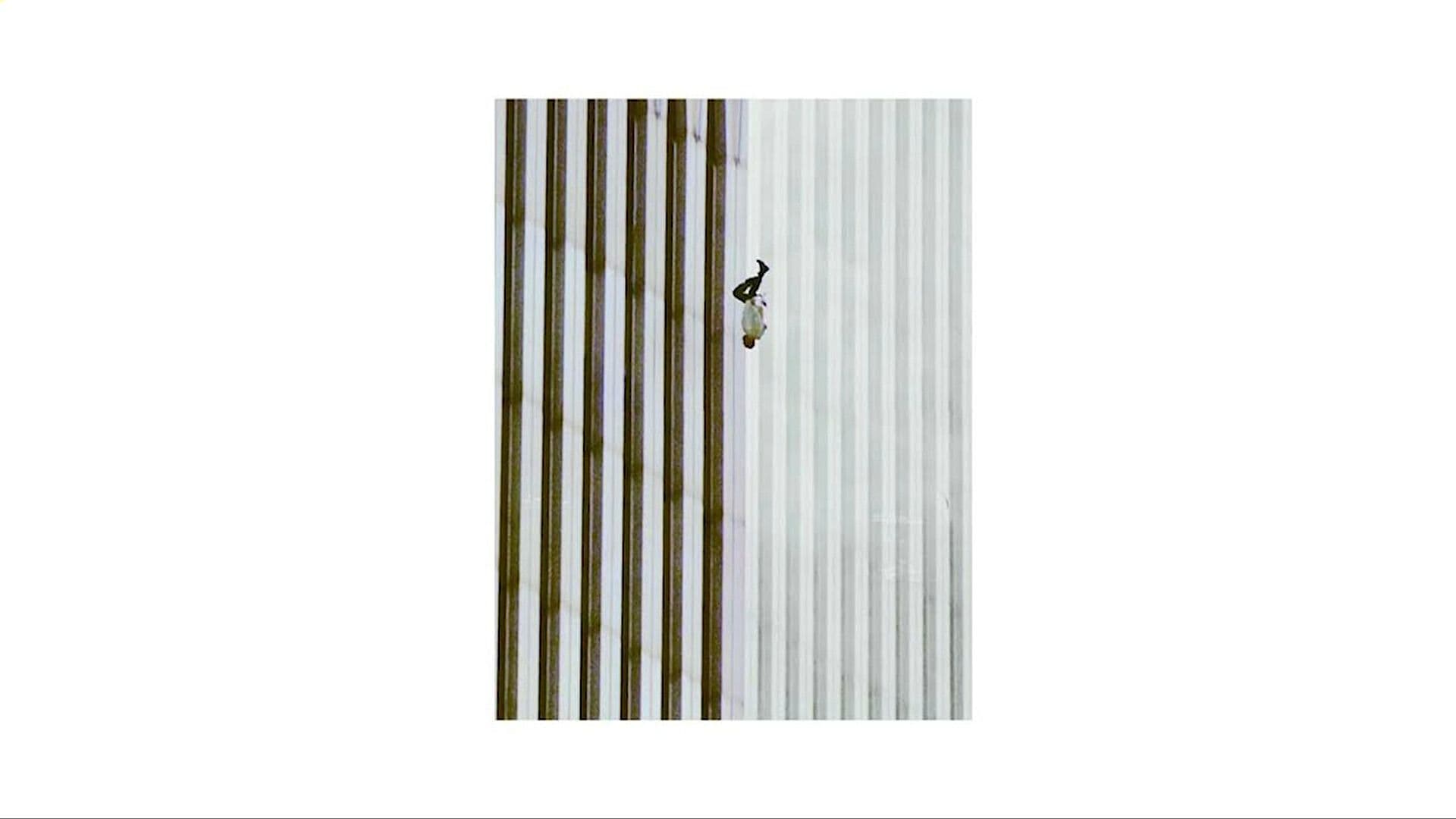 Fotógrafo ‘El Hombre que Cae’ Narra Historia Detrás de Icónica Imagen del 11-S