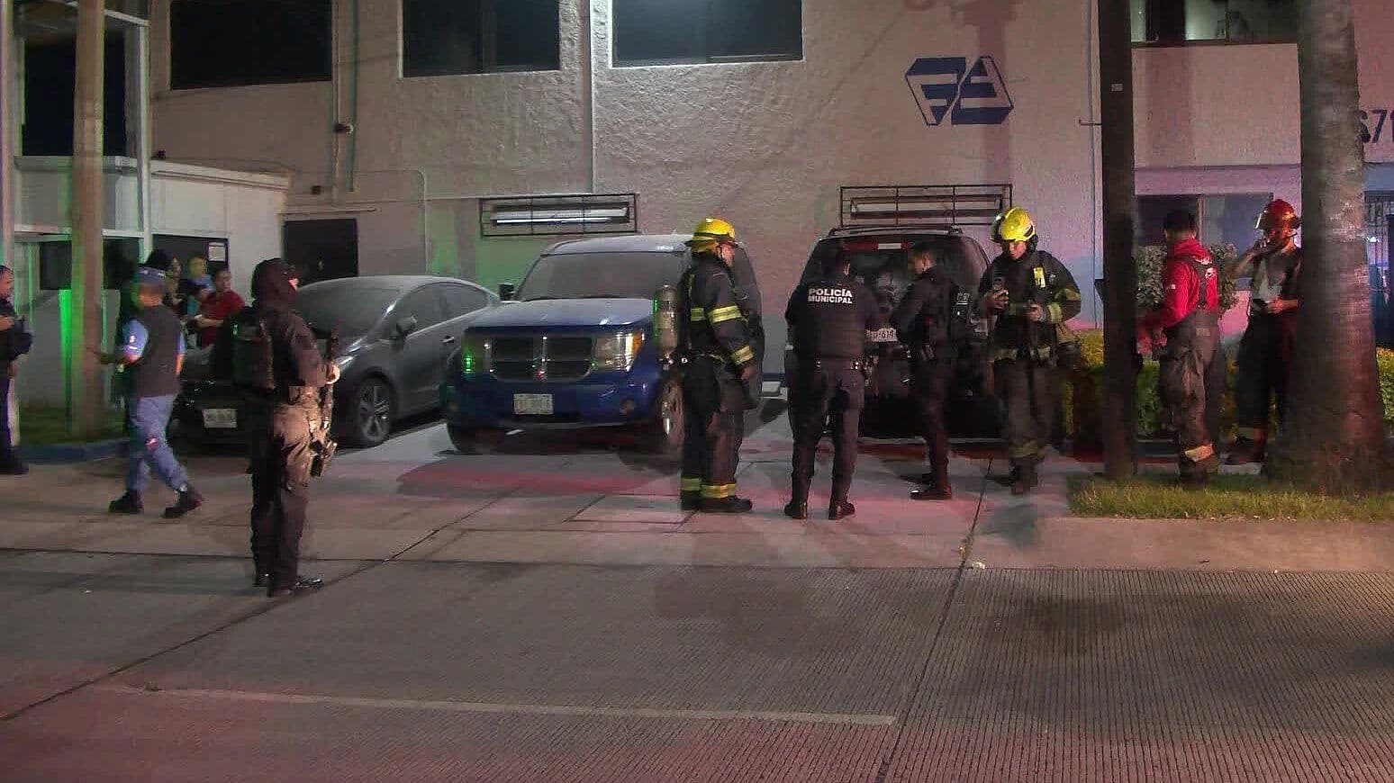 Incendian Auto de una Mujer en Guadalajara; el Sospechoso Sería su Expareja