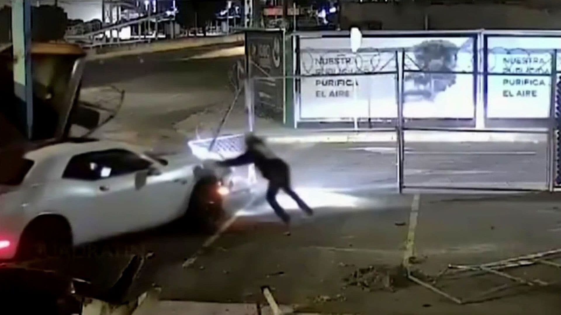 Conductor Choca contra un Negocio y Escapa para Evitar Pagar Daños en Zapopan, Jalisco