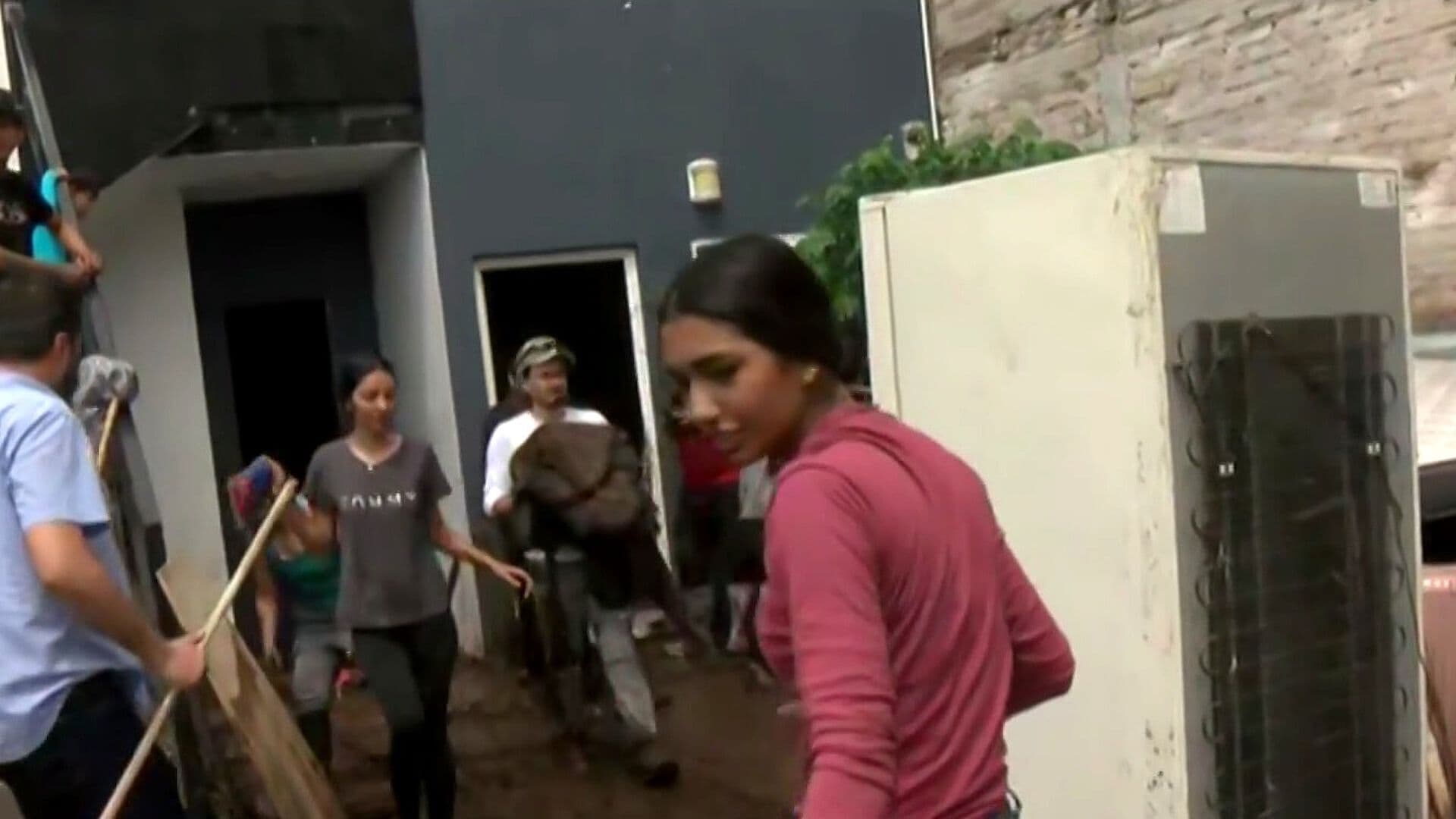 Canal se Desborda y Deja Severas Inundaciones en Zapotlanejo, Jalisco