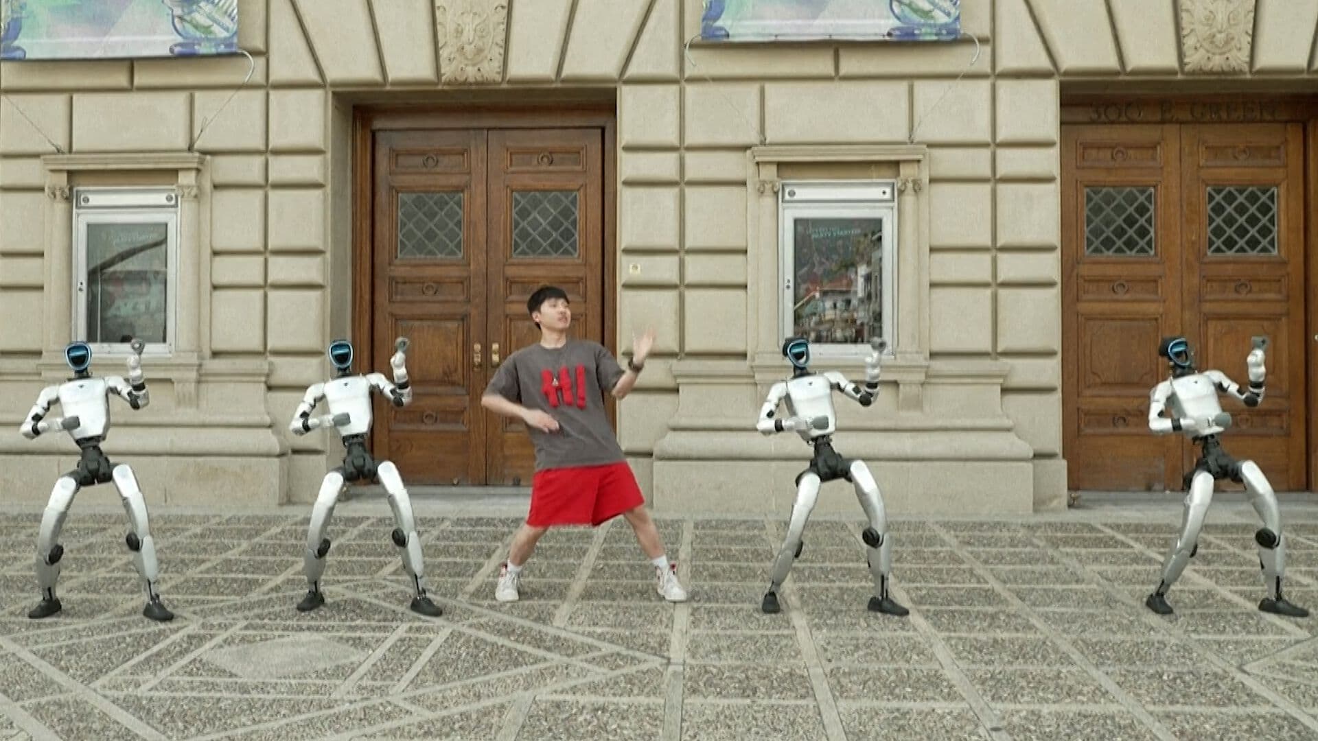 Robots Chinos Bailan en la Final de America's Got Talent
