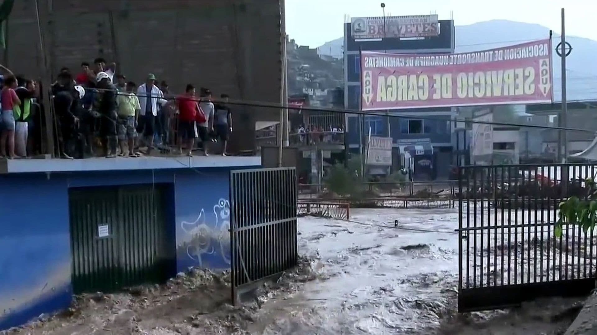 Perú se Prepara para El Niño: Más de 890 Distritos Están en Emergencia