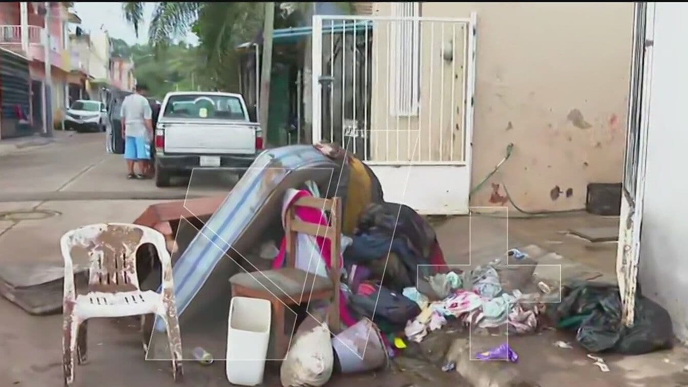Labores de Limpieza tras Inundación por Lluvias en Zapotlanejo, Jalisco