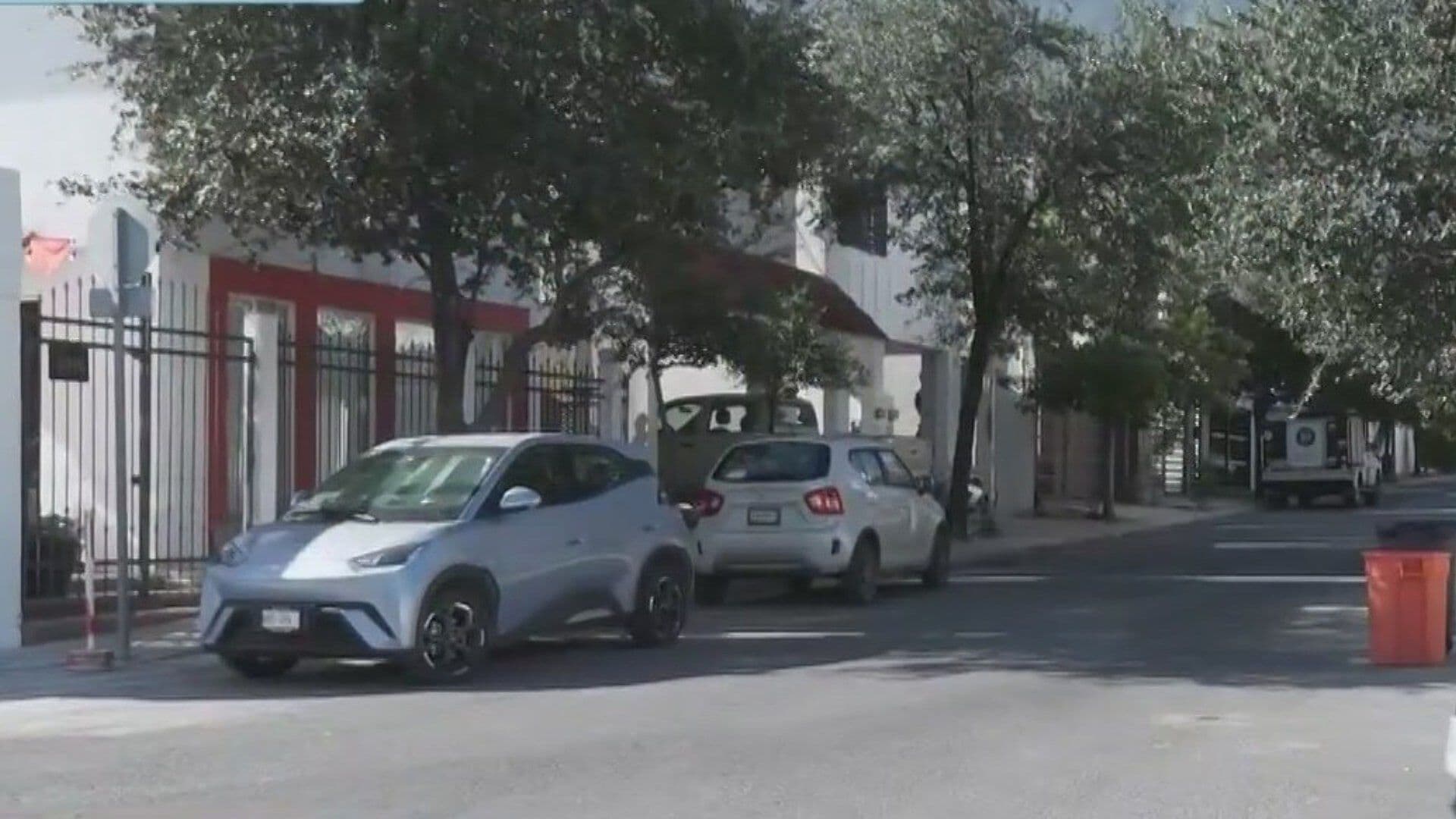 Asaltan a Familia en su Casa en Col. Las Lomas en García
