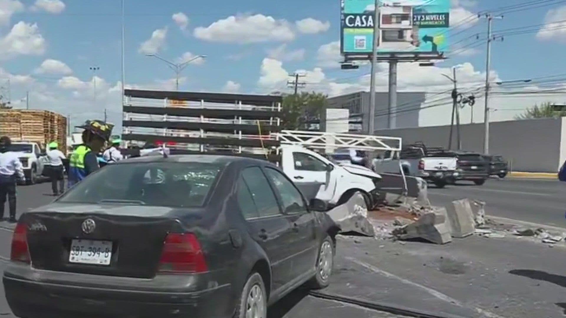 Deja 5 Heridos Choque Múltiple en Av. Barragán en San Nicolás