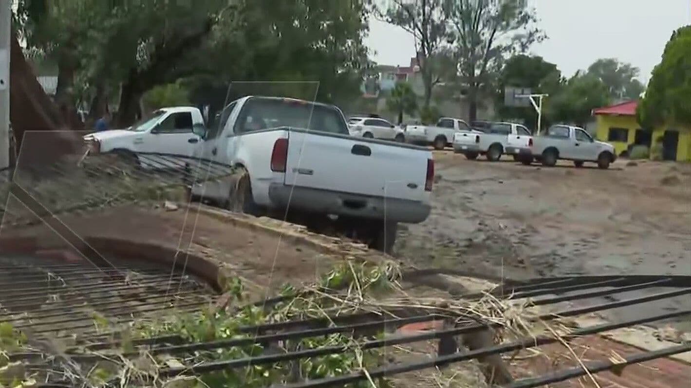 Ciudadanos Llevan Alimentos a Afectados por Inundaciones en Zapotlanejo