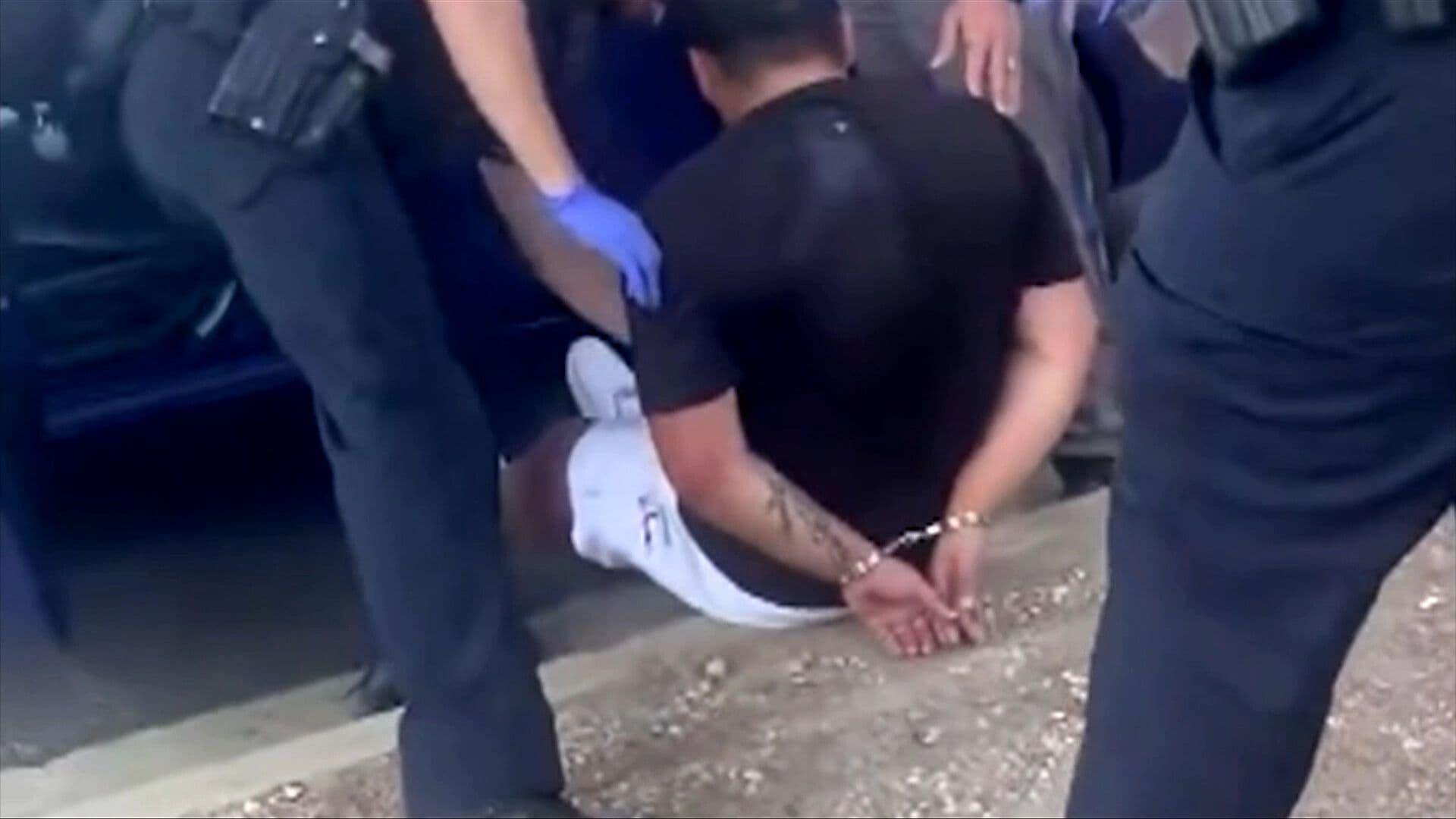 Agente de ICE Dispara a Migrante Venezolano en Texas que Hacía Entregas en su Auto