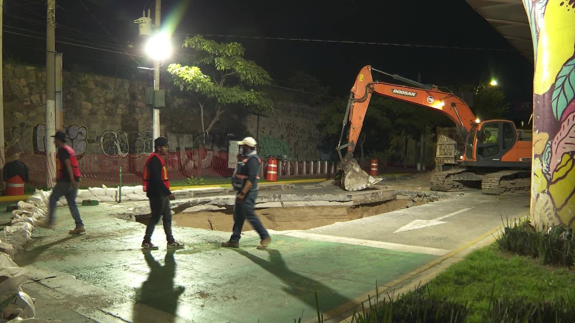 Cierre Vial en Avenida Ávila Camacho por Daño en Colector del Siapa en Zapopan
