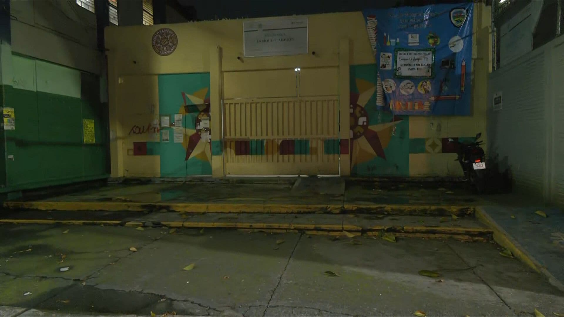 Padres Denuncia Plaga de Palomas y Daño Estructural en Secundaria de Iztapalapa