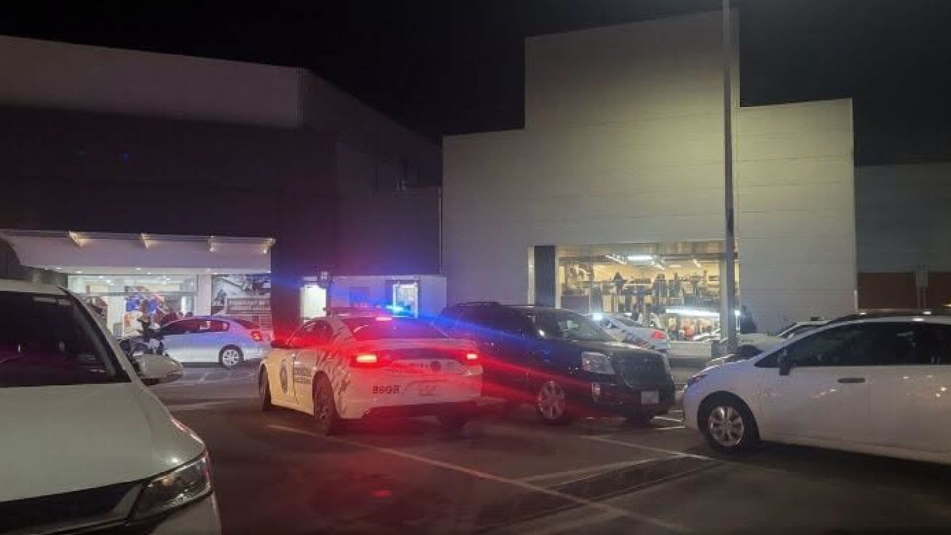 Pánico por Disparos en Centro Comercial de SLP Tras Venta de Celular