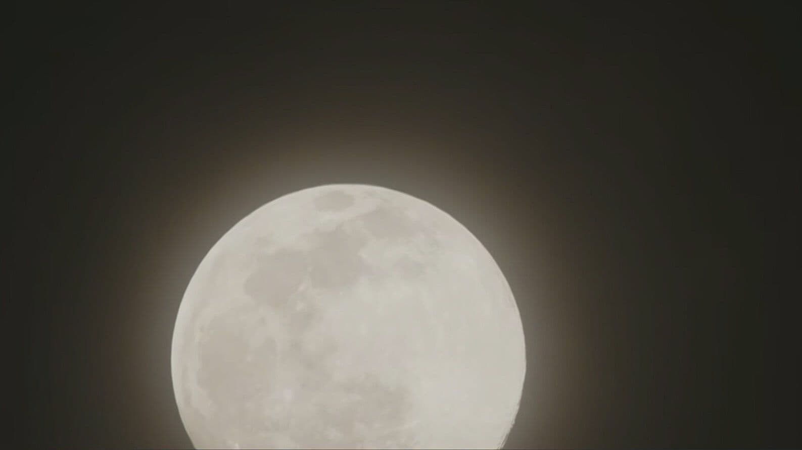 Se Acerca la Primera Luna Llena de Otoño