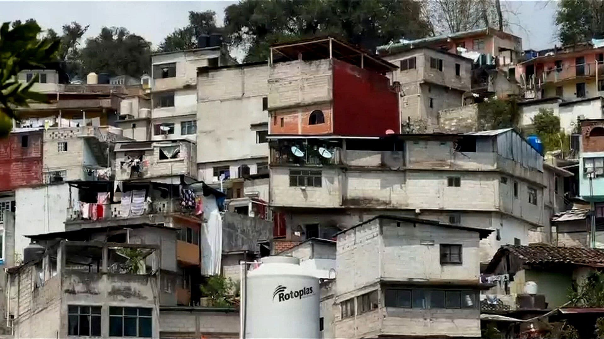Familia de Huauchinango en Riesgo por Lluvias en la Sierra Norte de Puebla