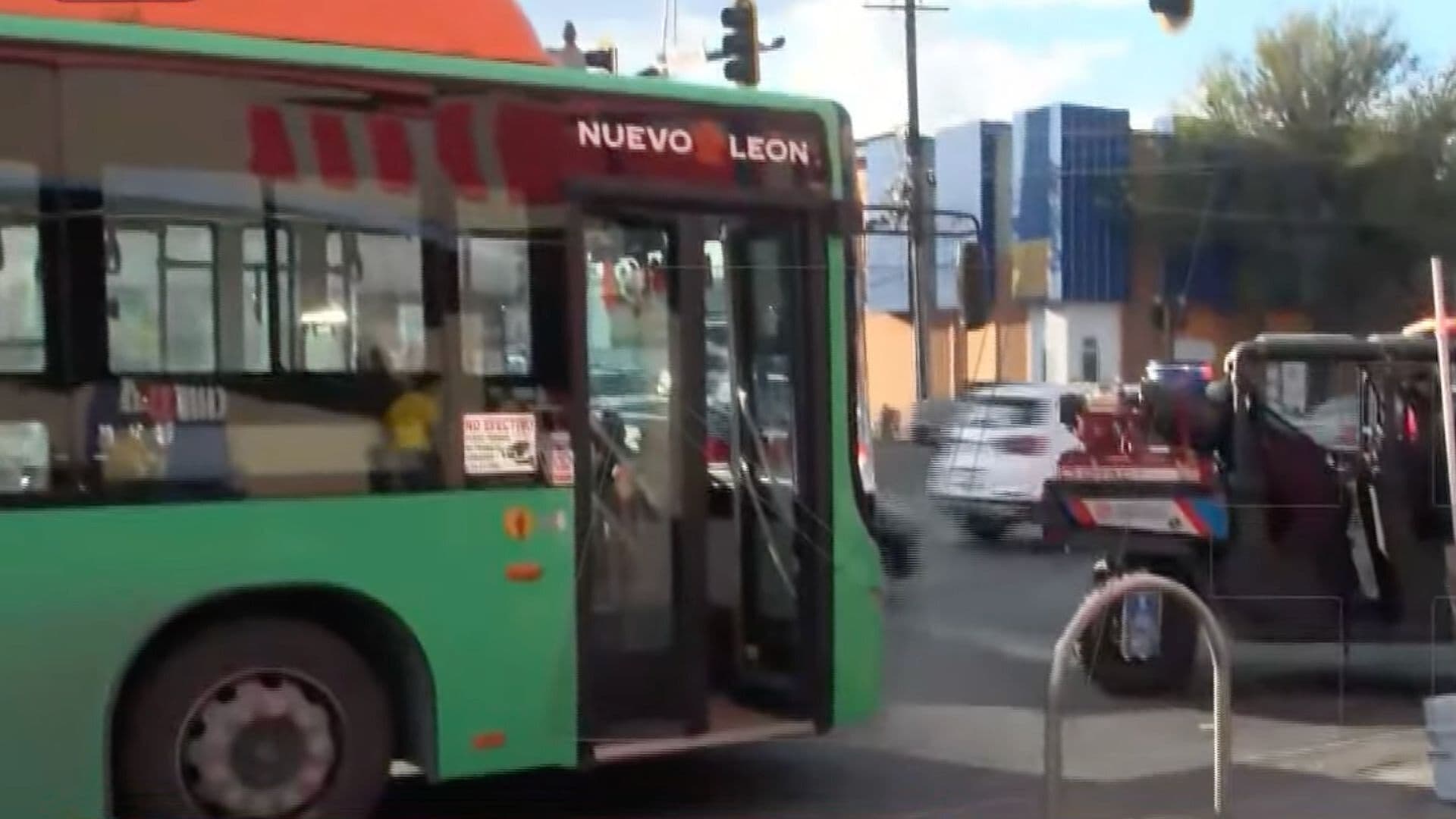 Pelea en Camión Deja un Hombre Herido en el Centro de Monterrey