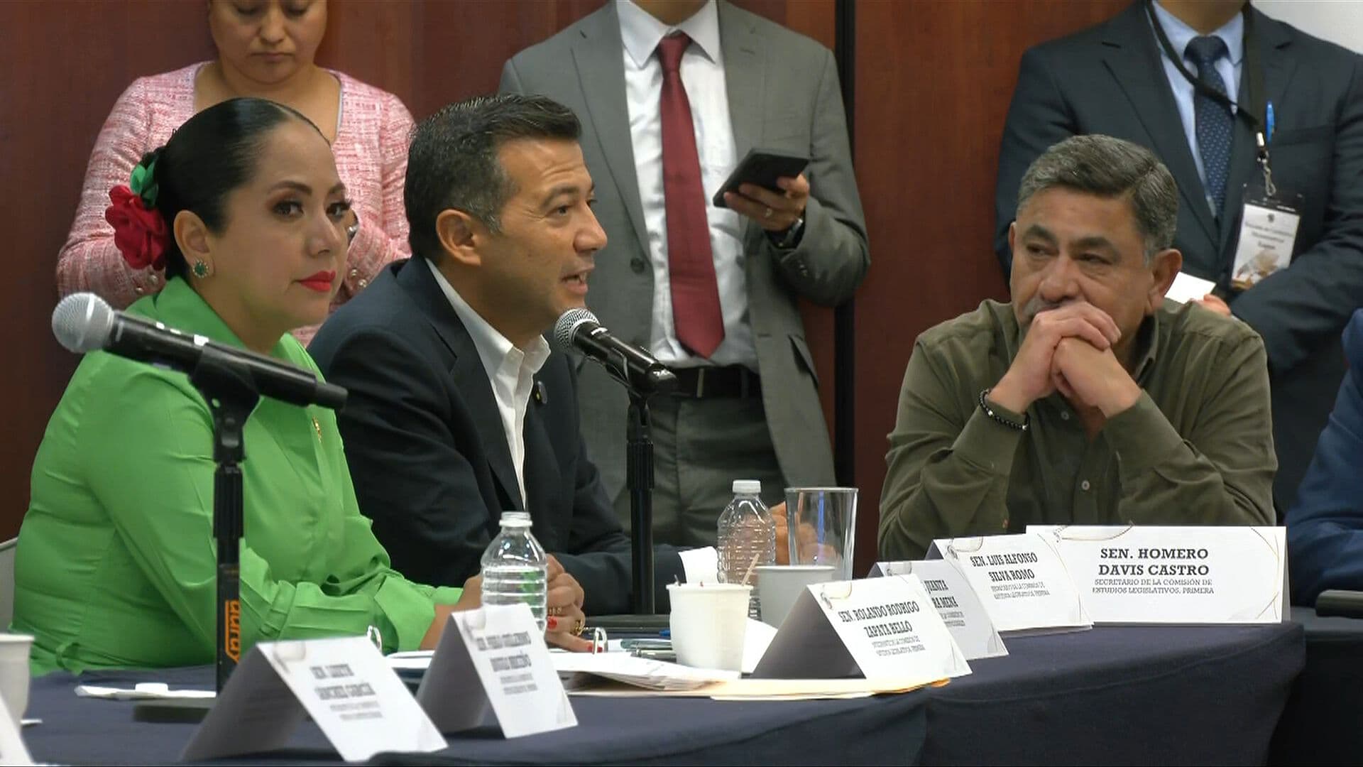 Aprueban la Prohibición de Doble Nacionalidad para Candidatos a Presidencia