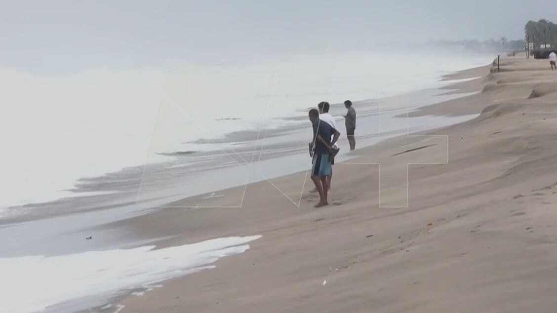 Huracán Polo Mantiene Riesgo por Lluvias y Oleaje