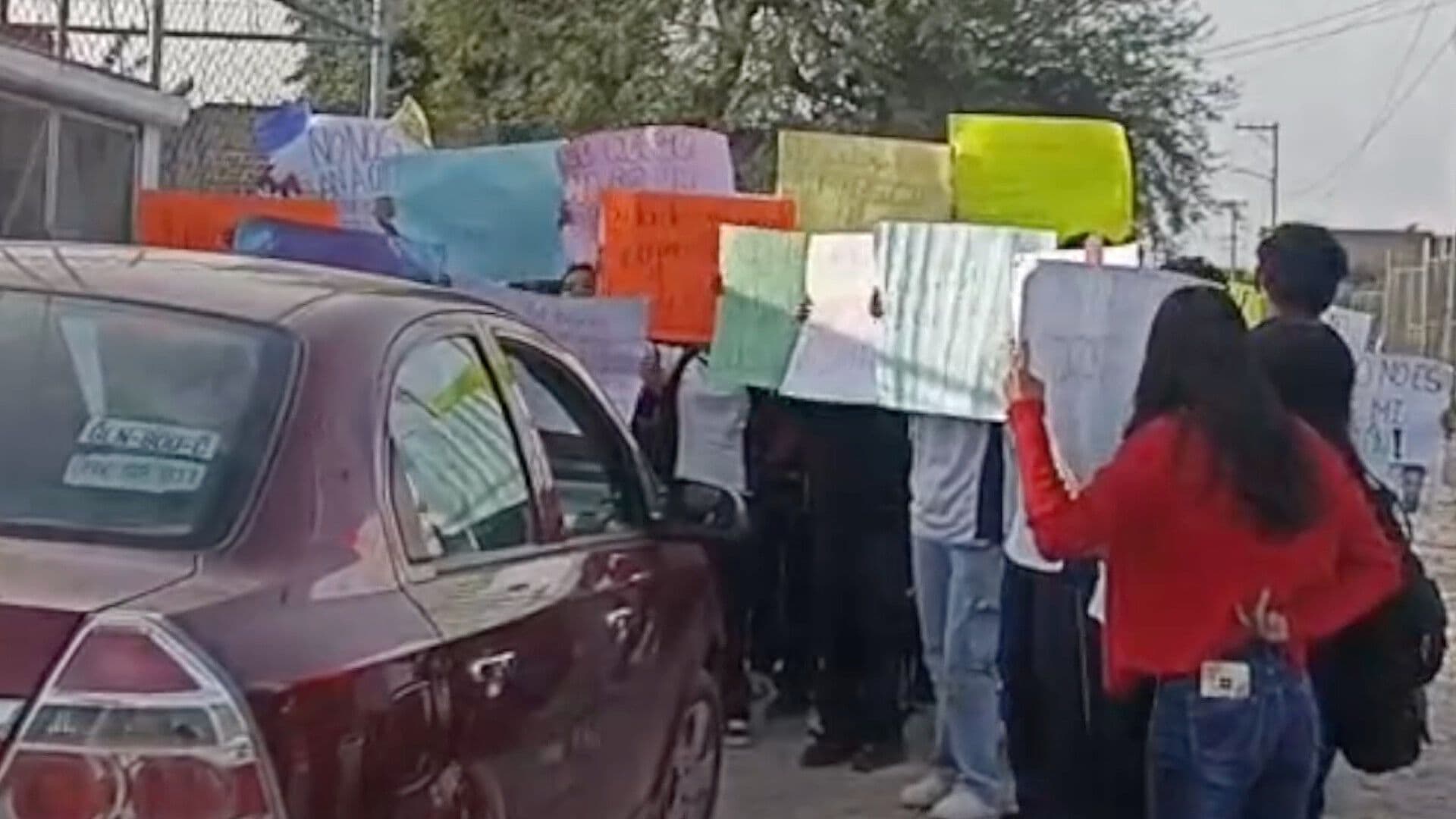 Padres y Alumnos del SABES en Silao Denunciaron Presunto Abuso de un Profesor