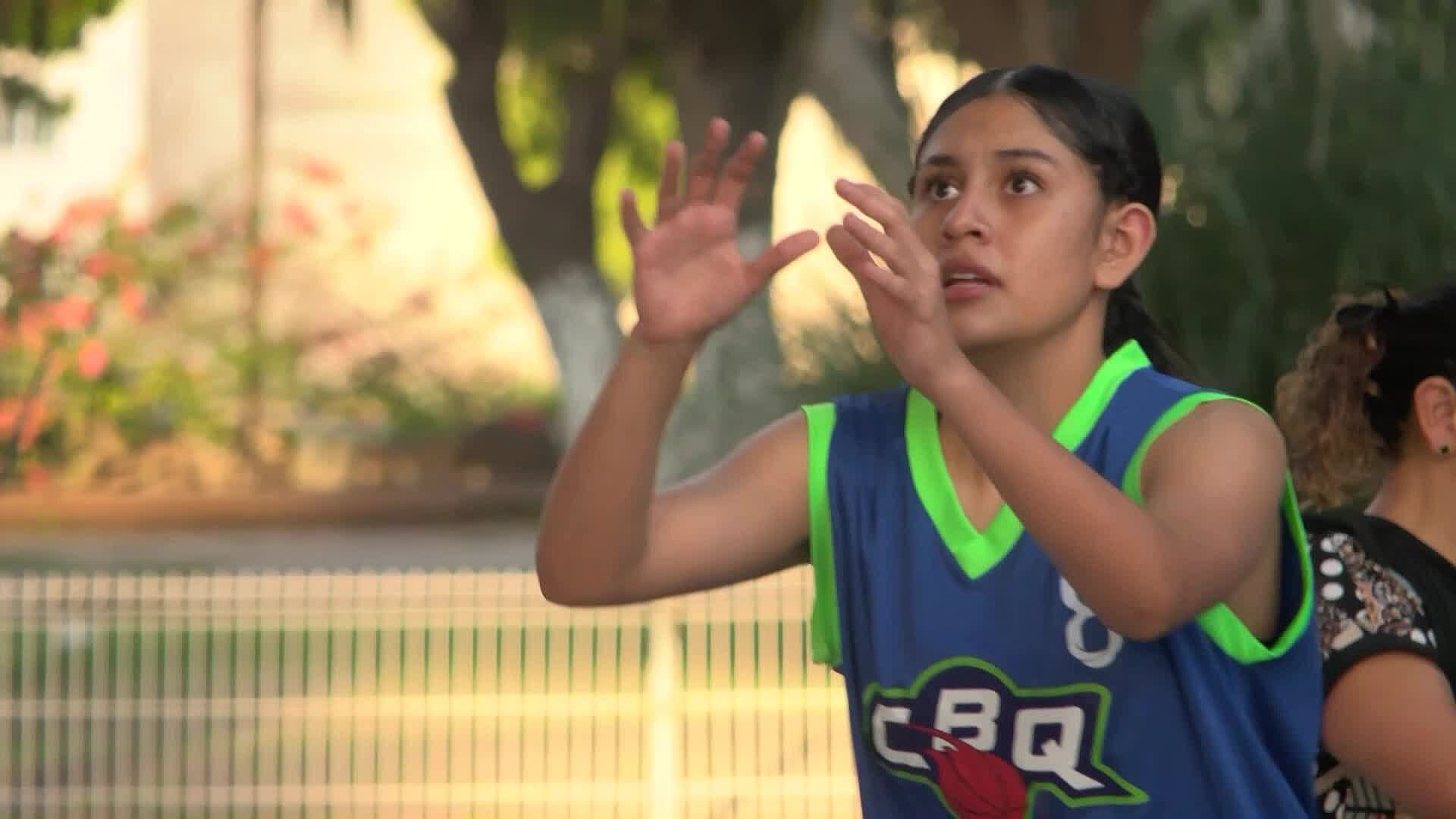 Basquetbolistas Queretanas se Preparan para Representar al Estado en la CONADE
