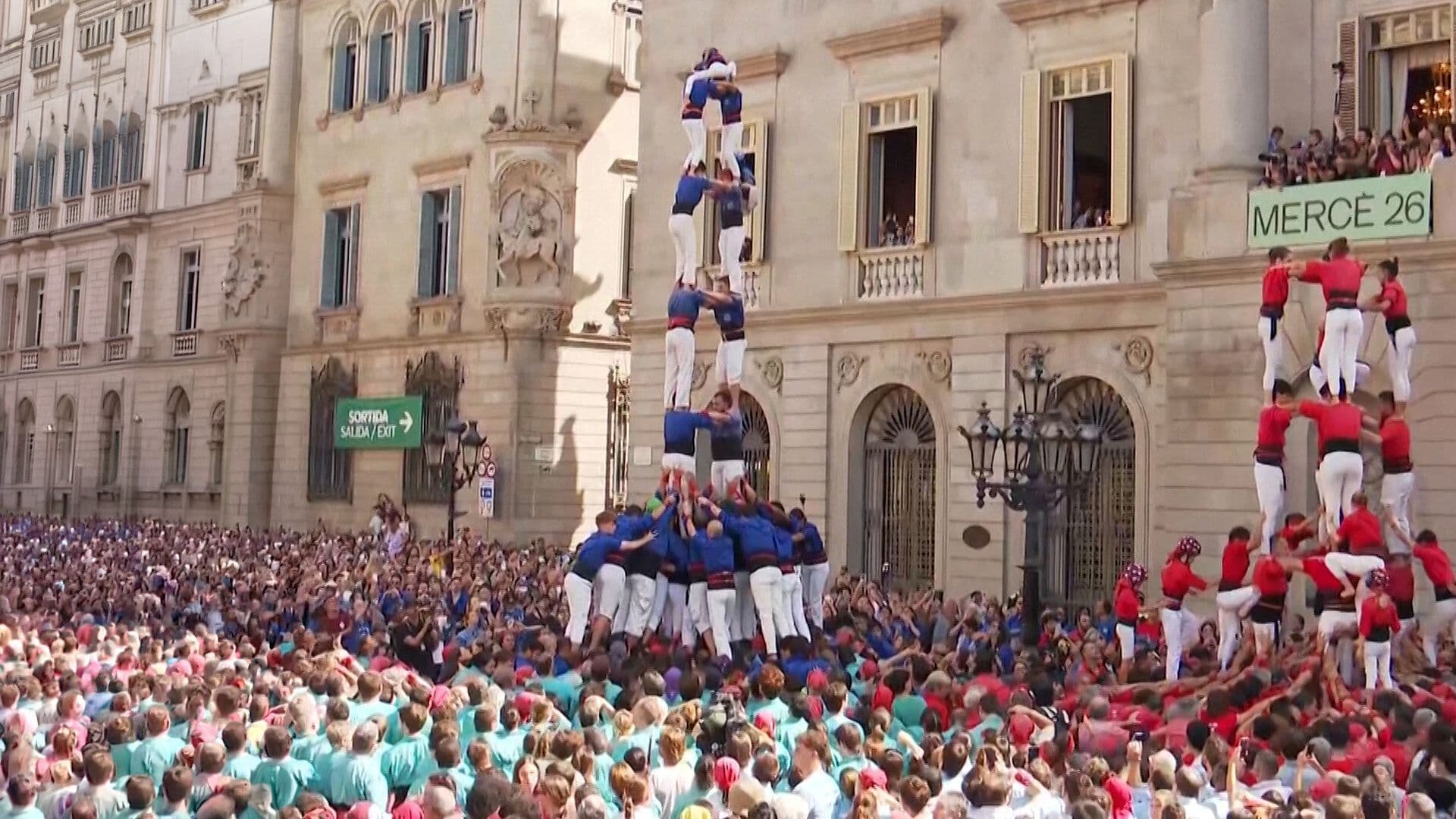 Realizan Tradicionales Torres Humanas en Barcelona