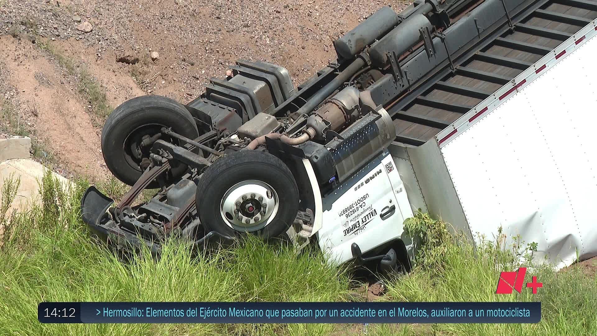 Volcadura de Tractocamión Deja Dos Lesionados en Carretera Hermosillo-Guaymas