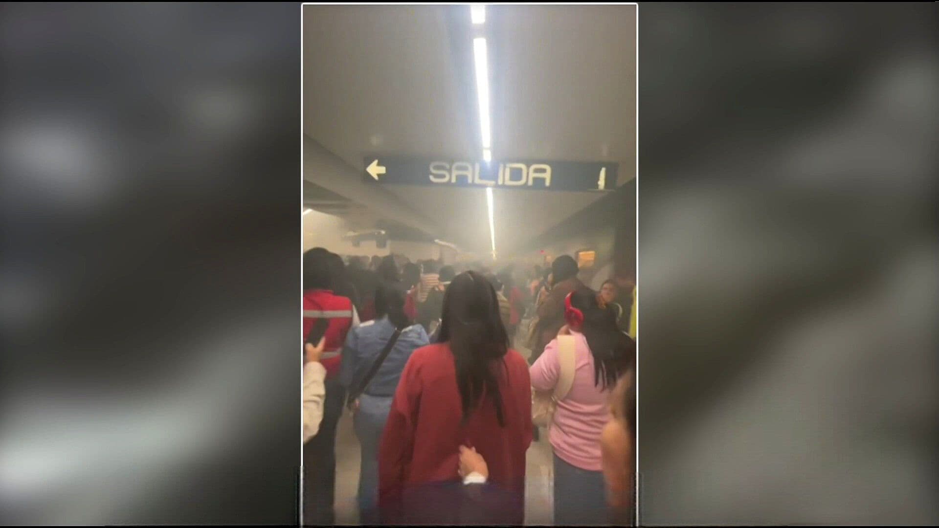 Reportan Humo en Andén de la Estación Revolución de la Línea 2 del Metro