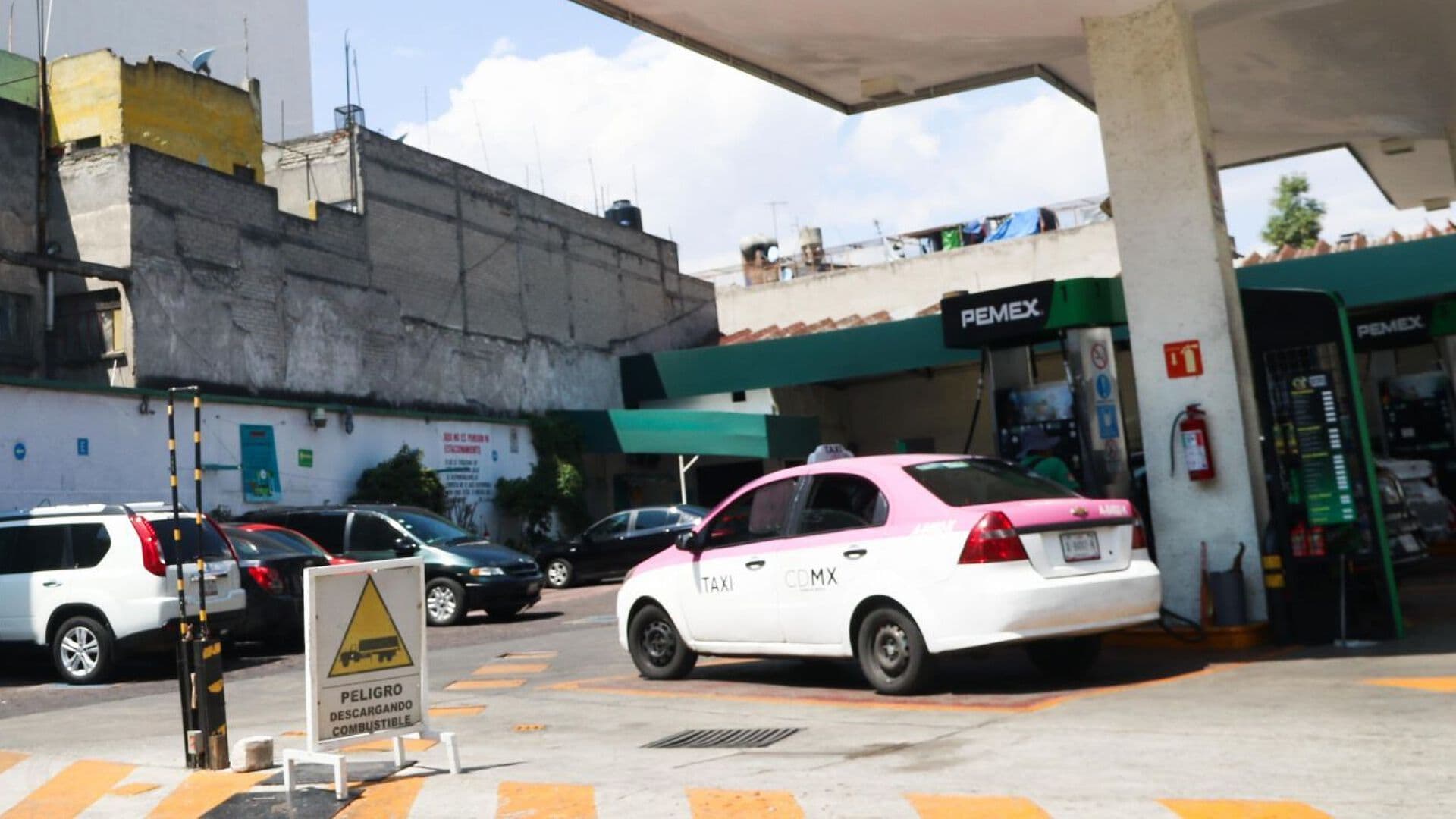 Gobierno Va por Eliminación del Efectivo para Pago de Carreteras y Gasolinerías